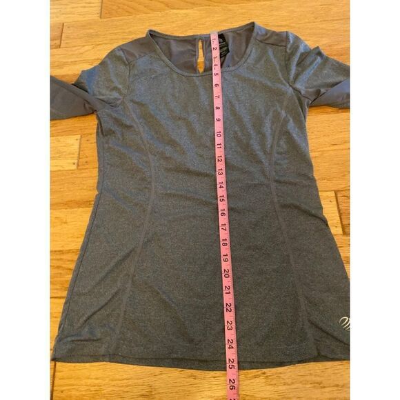 MPG, women's athletic grey, long sleeve fitted, keyhole,mesh back & under arms M - Picture 6 of 10